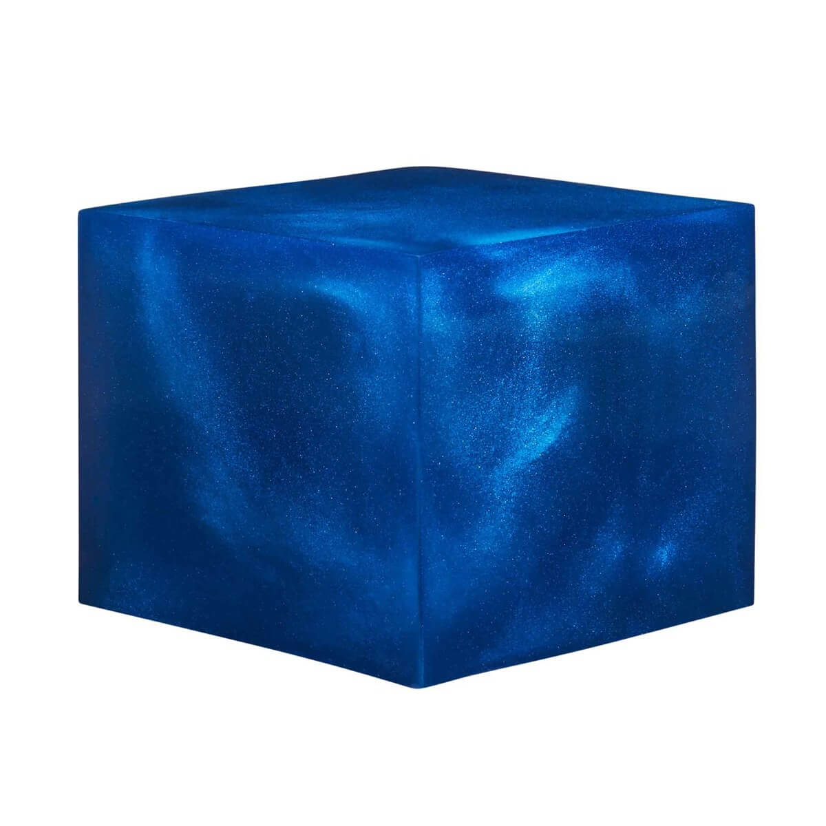 A resin cube made with the Deep Blue Wonder Mica Powder Pigment by Pigmently.