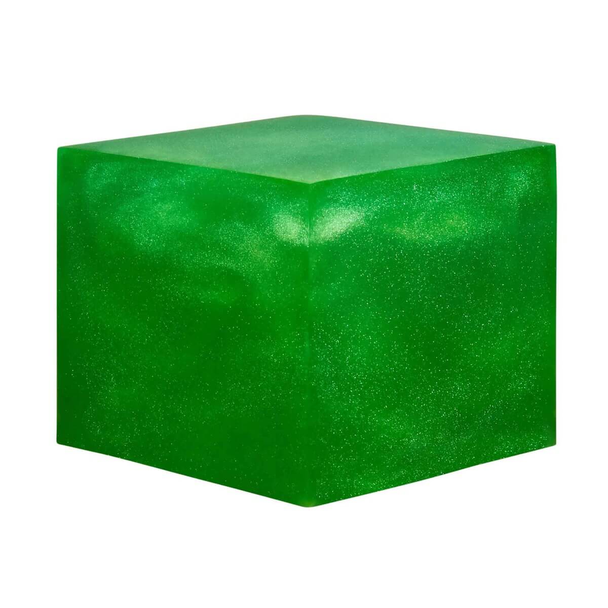 A resin cube made with the Emerald Green Mica Powder Pigment by Pigmently.