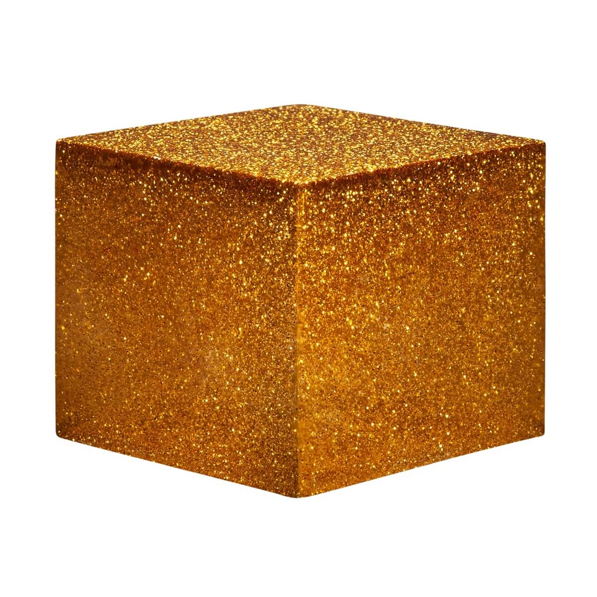 A resin cube made with the Gold Glitter Mica Powder Pigment by Pigmently.